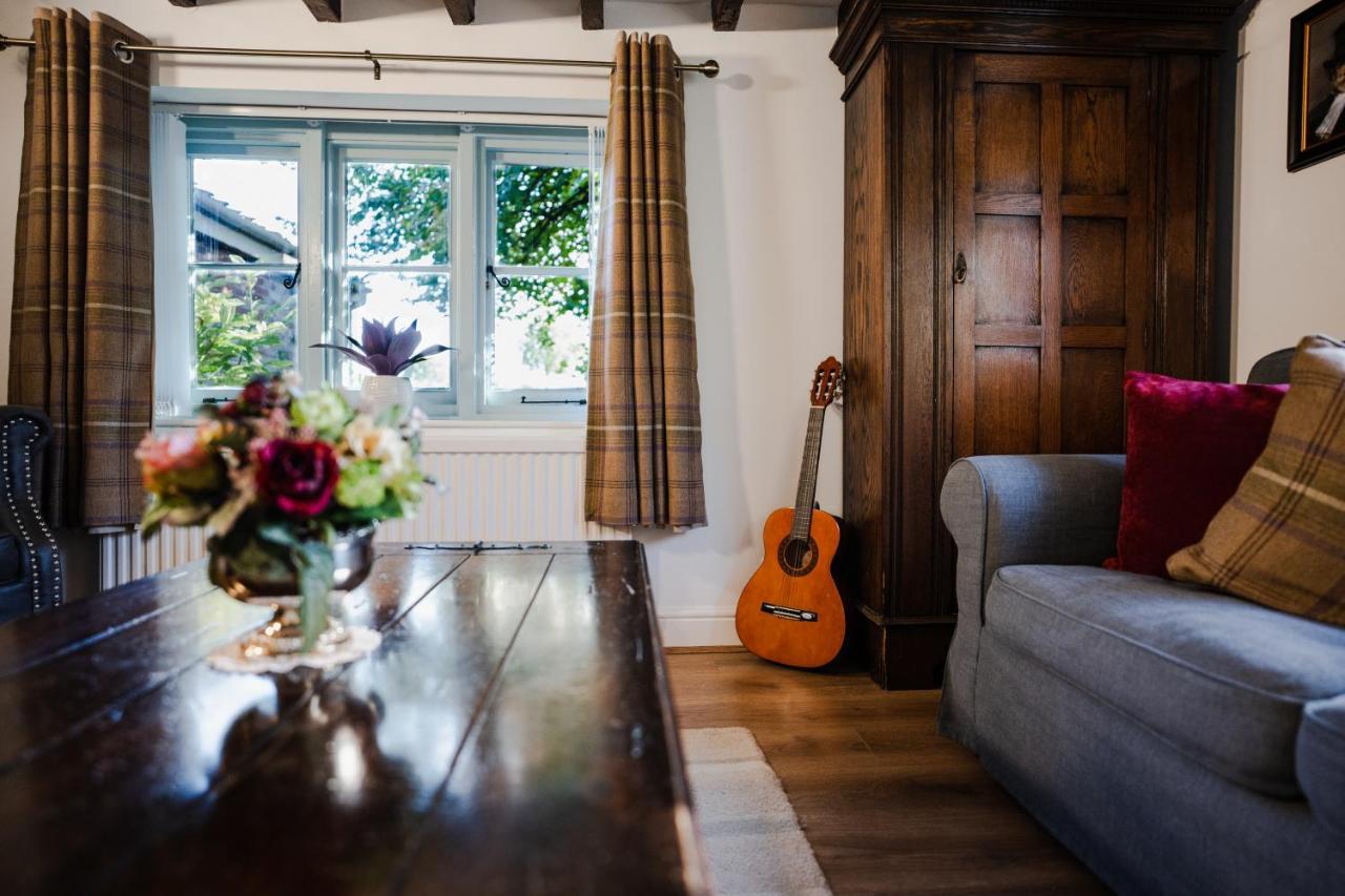 Hovell Hall Country Bed And Breakfast Norwich Exterior photo